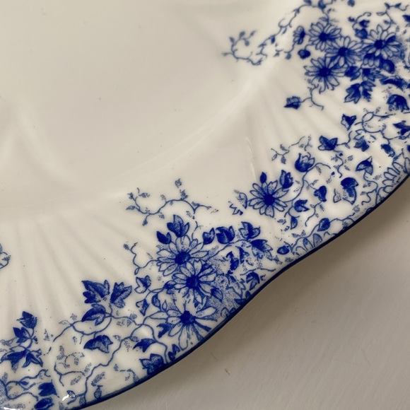 Dainty Blue Dinner Plate by Shelley 10 1/2 in - Picture 2 of 7